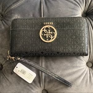 GUESS Wallet/ wristlet - NEVER USED